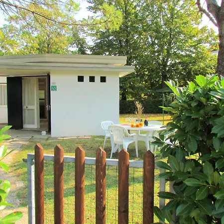 Villa Comfortable With Fenced Garden Bibione